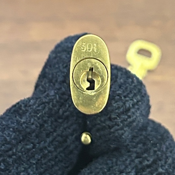 Louis Vuitton lock and key #301 - Picture 4 of 7